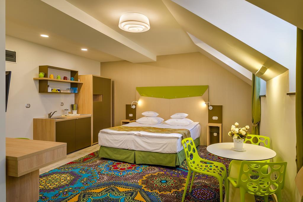 Blumenhaus Sibiu Aparthotel Екстериор снимка