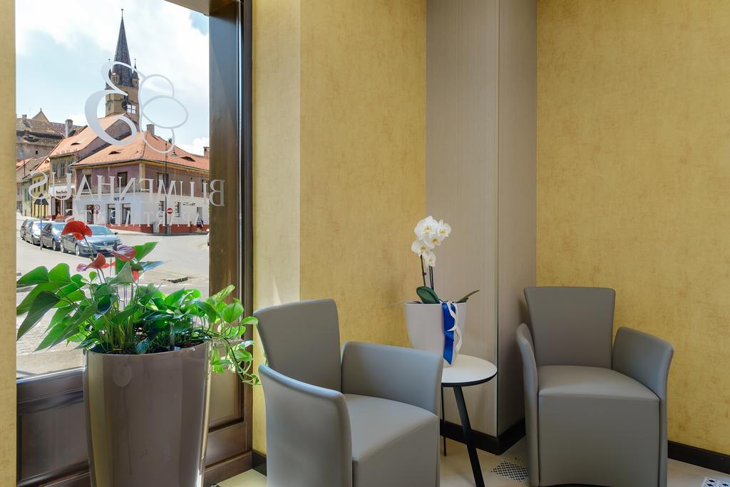 Blumenhaus Sibiu Aparthotel Екстериор снимка