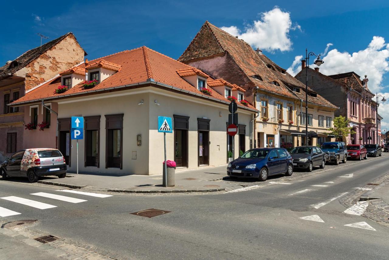 Blumenhaus Sibiu Aparthotel Екстериор снимка