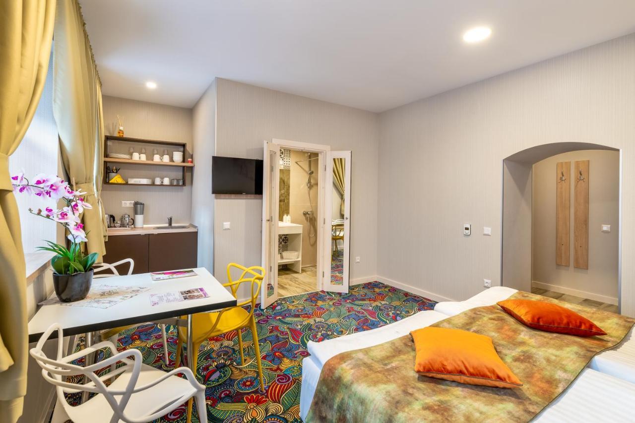 Blumenhaus Sibiu Aparthotel Екстериор снимка