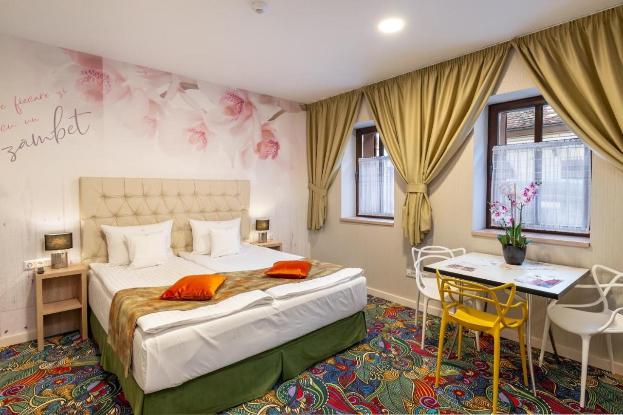 Blumenhaus Sibiu Aparthotel Екстериор снимка