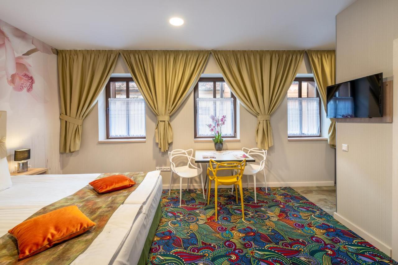 Blumenhaus Sibiu Aparthotel Екстериор снимка